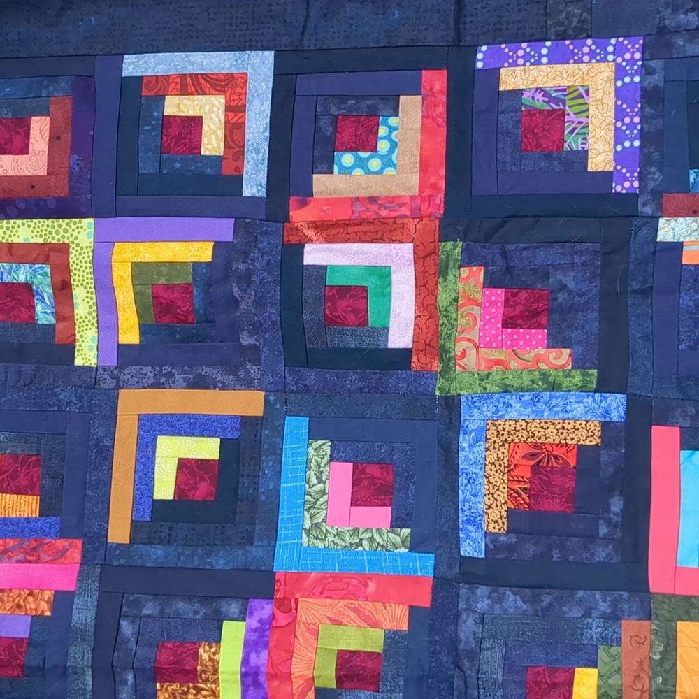 Log cabin pieced quilt top - Picture 14 of 16